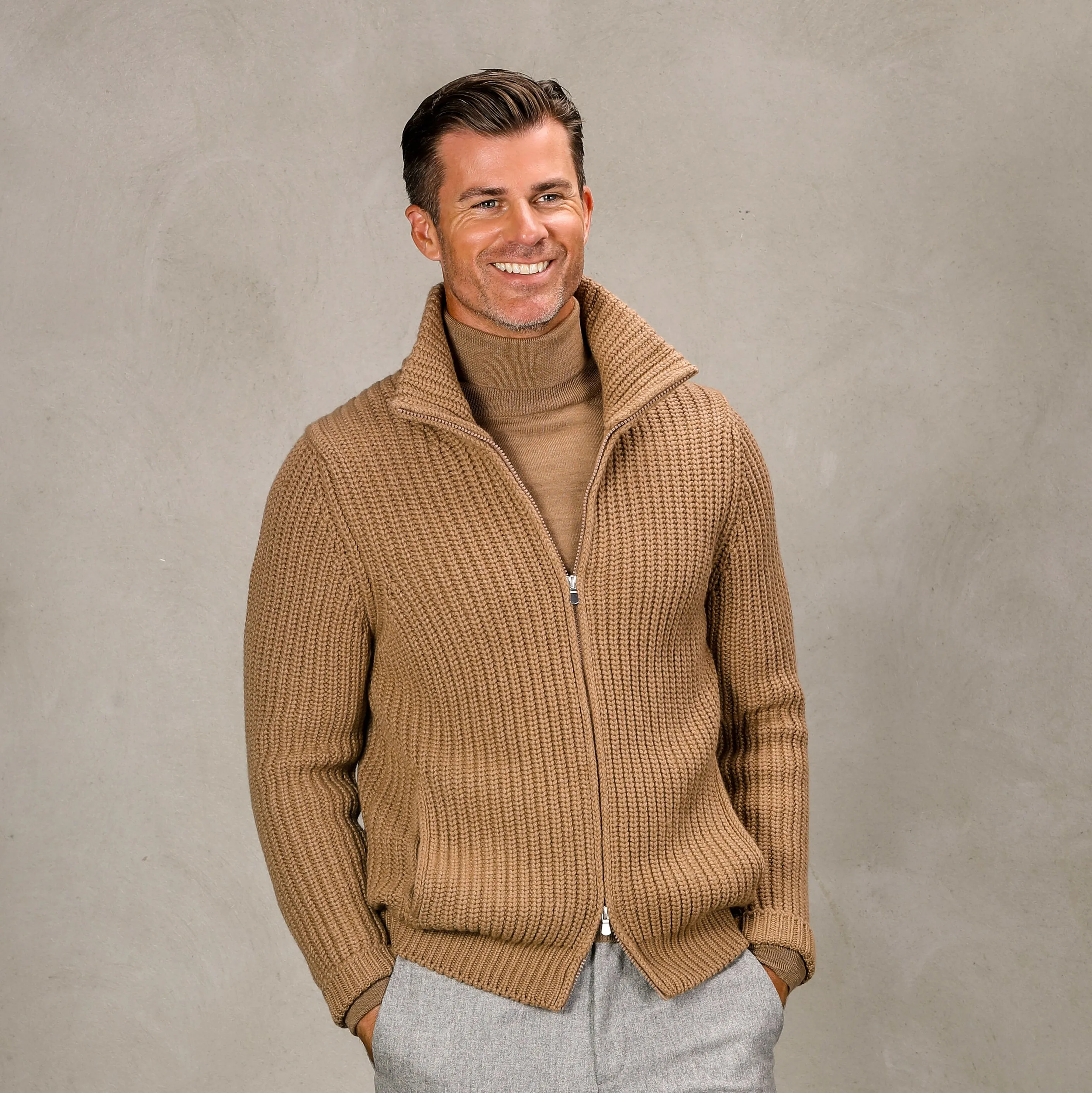 Camel Wool Cashmere Heavy Knit Cardigan