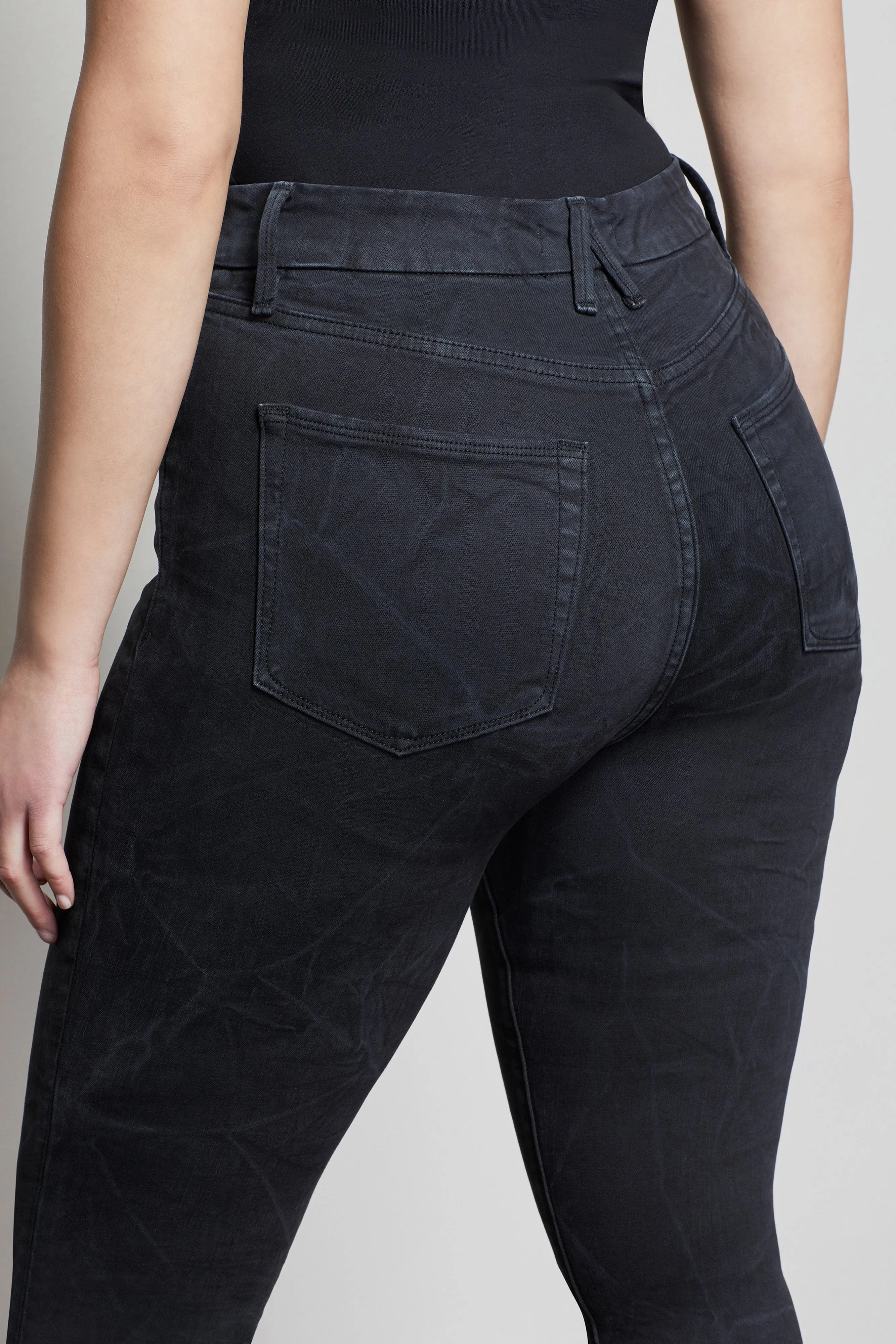 GOOD WAIST CROP W/ RAW EDGE | BLACK091