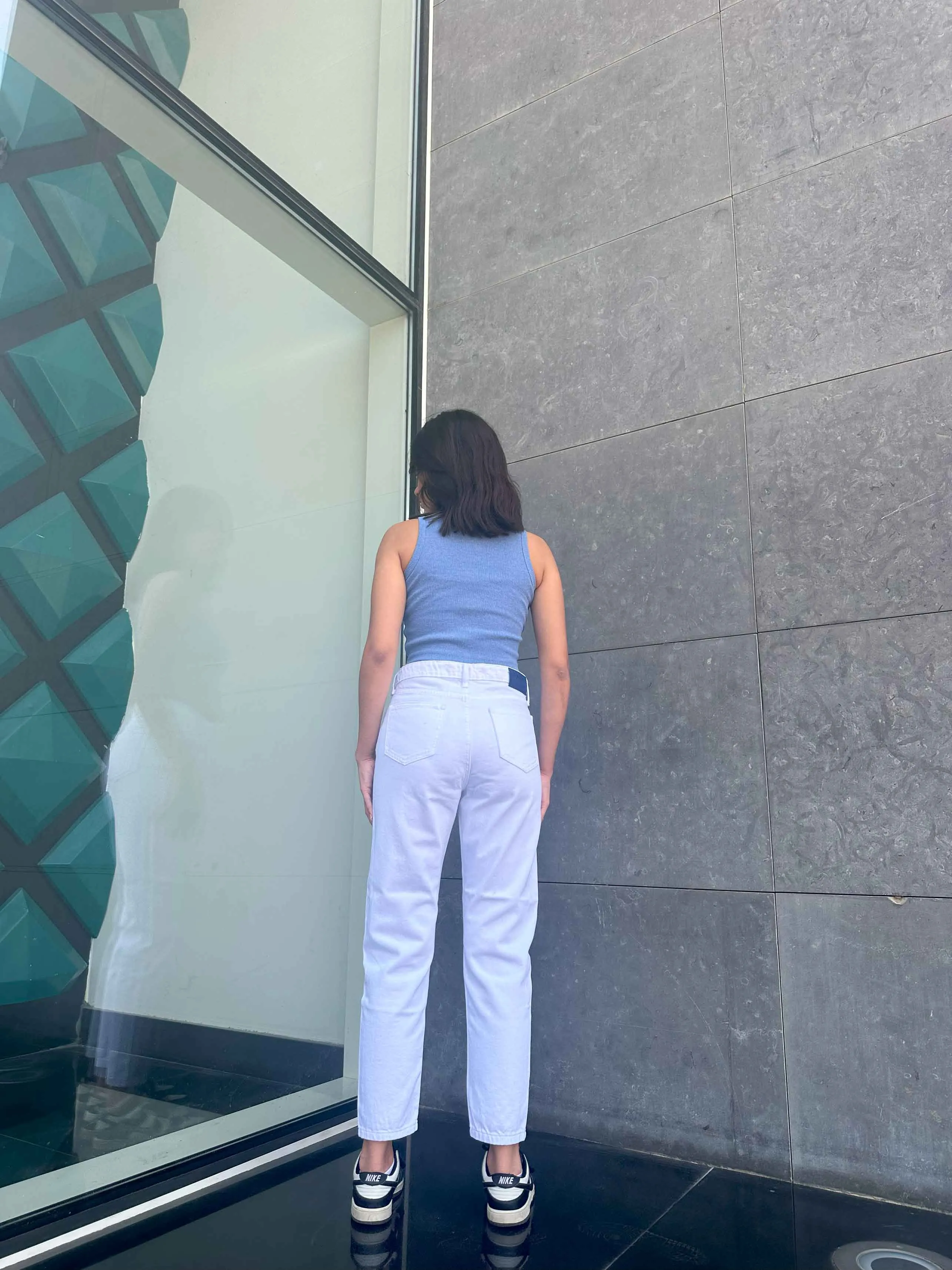 Mom Fit - White.