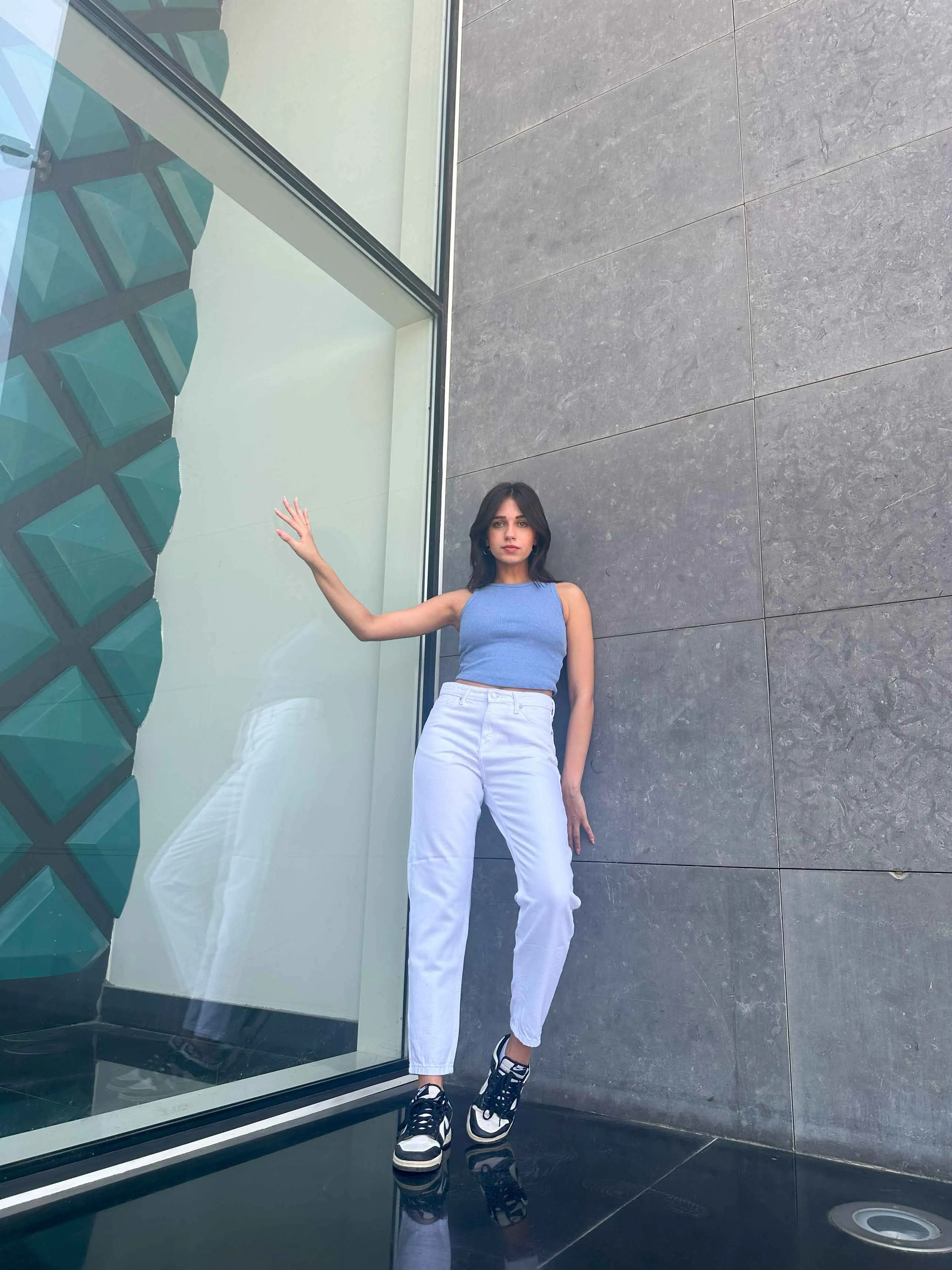 Mom Fit - White.