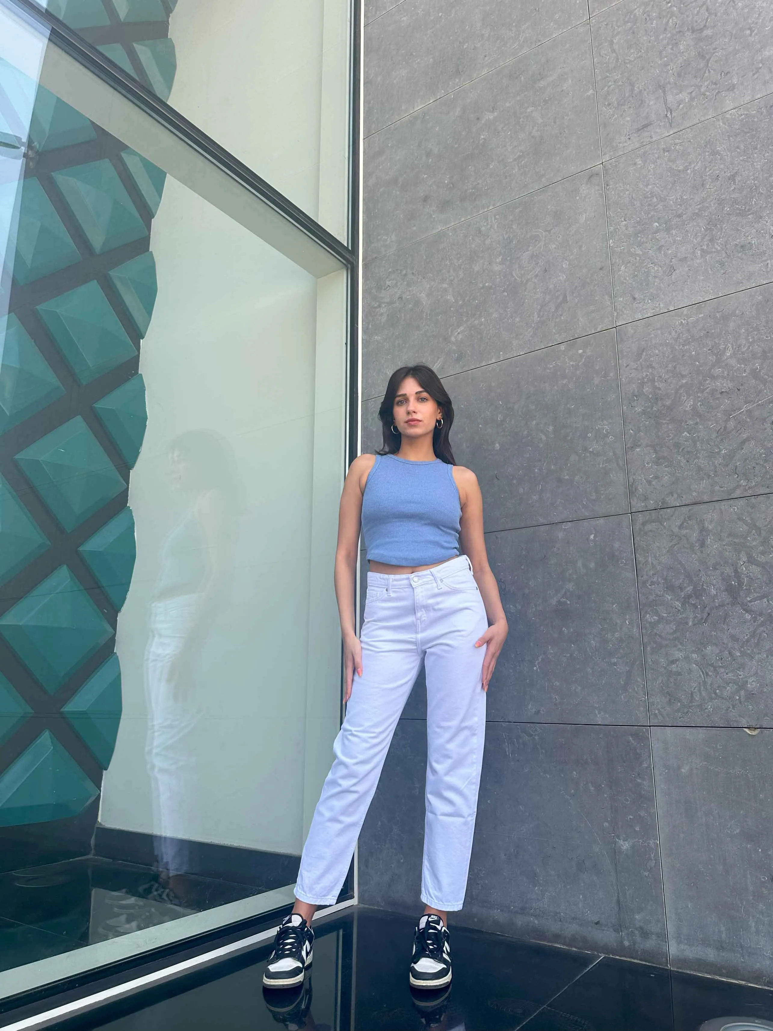 Mom Fit - White.