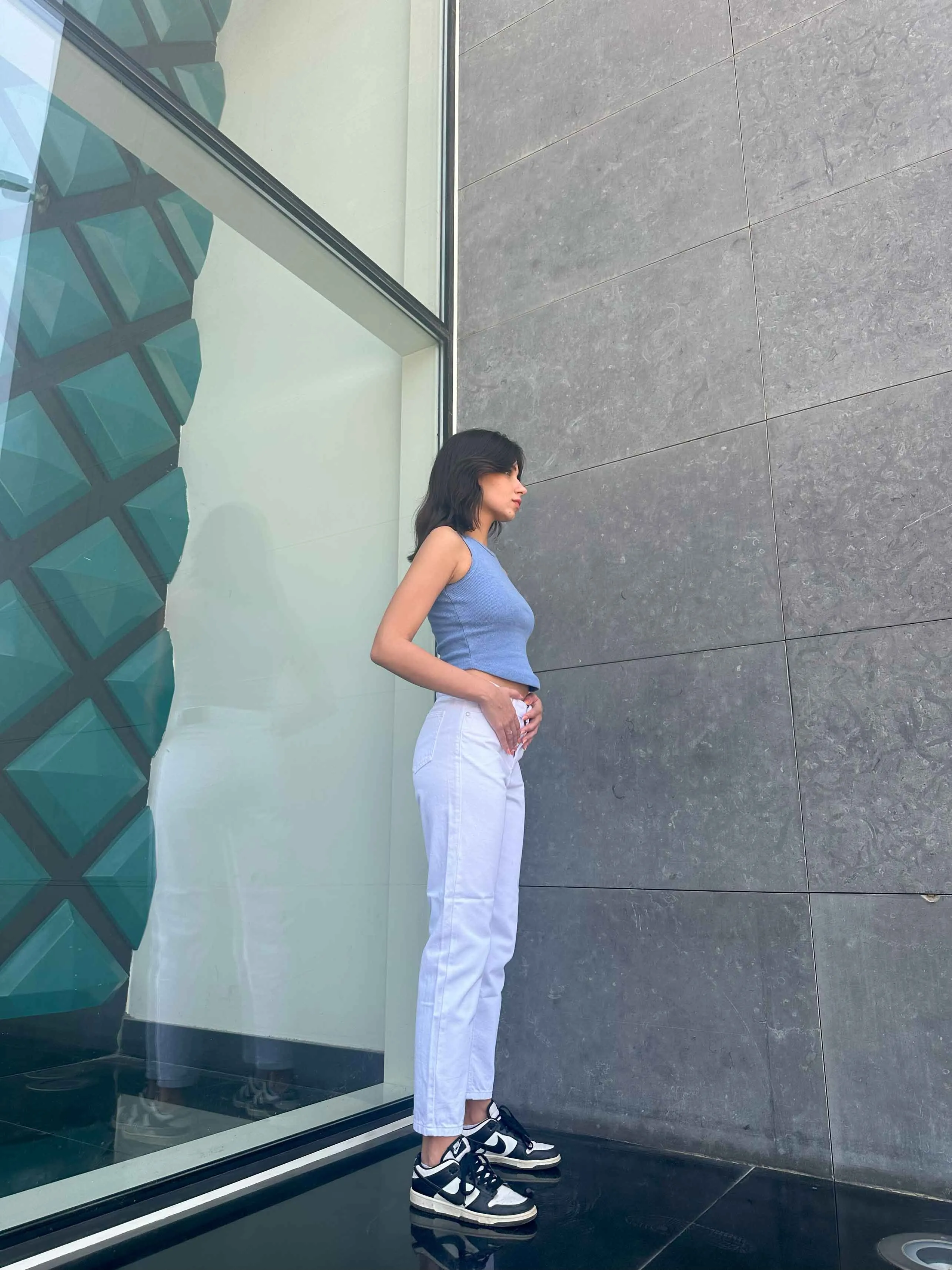 Mom Fit - White.
