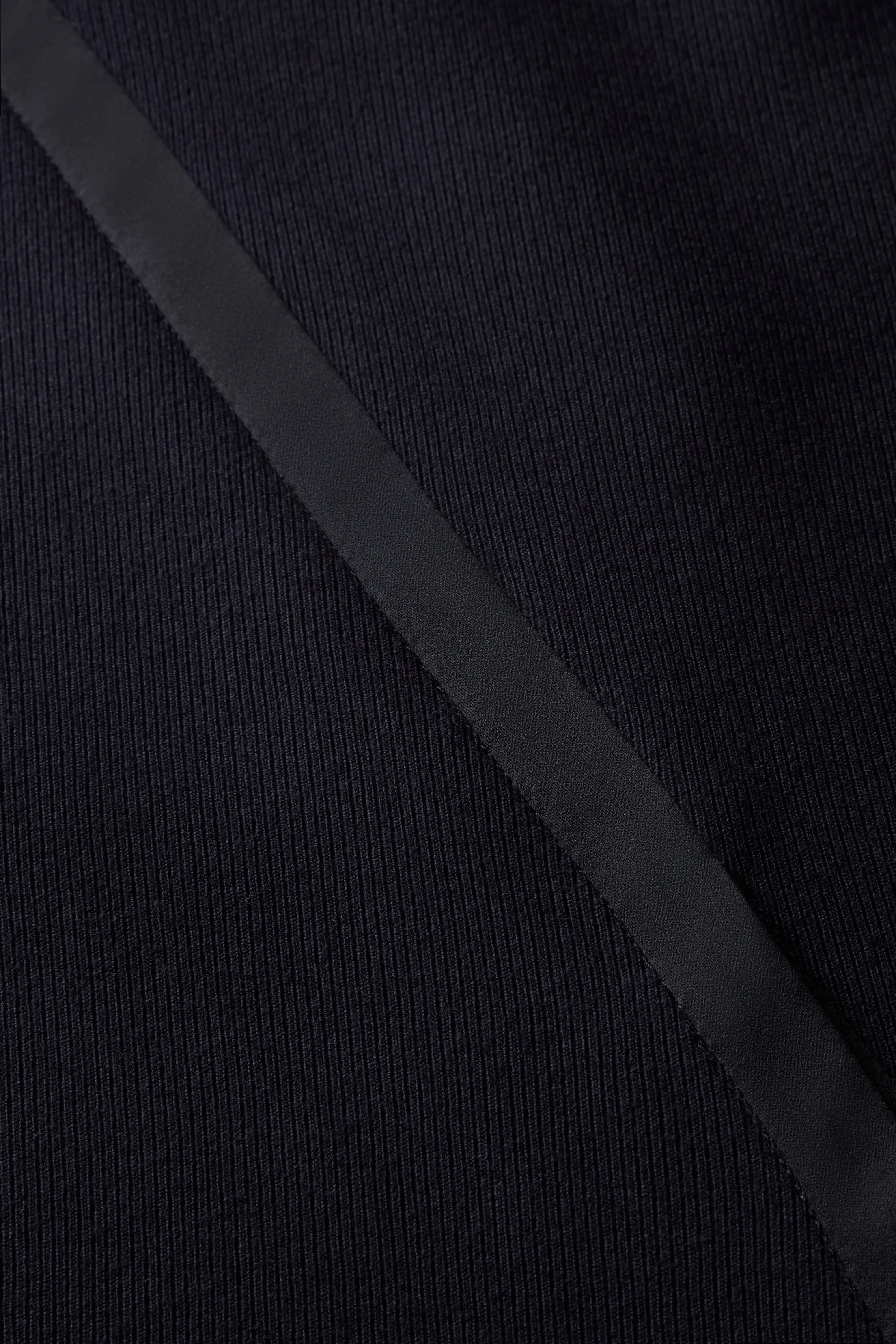 Pencil Skirt in Wool Twill