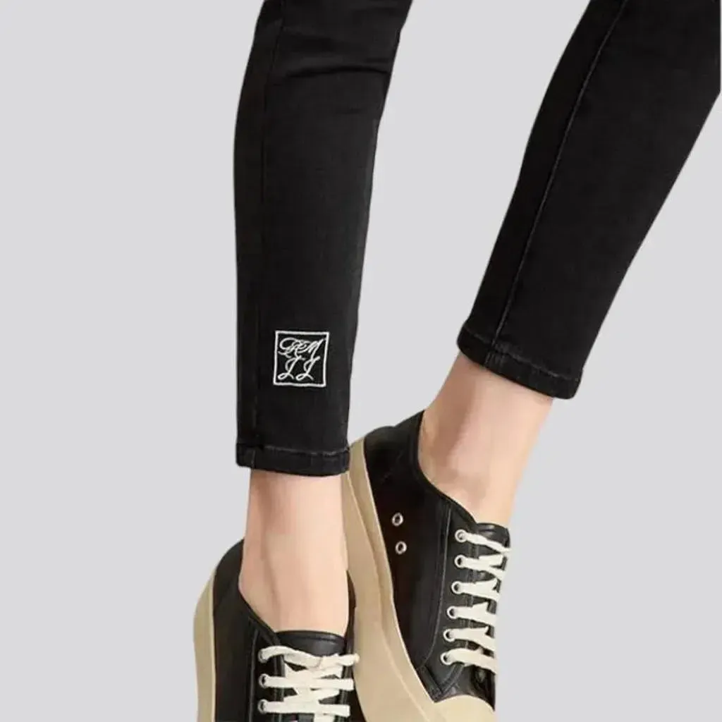 Skinny jeans
 for women