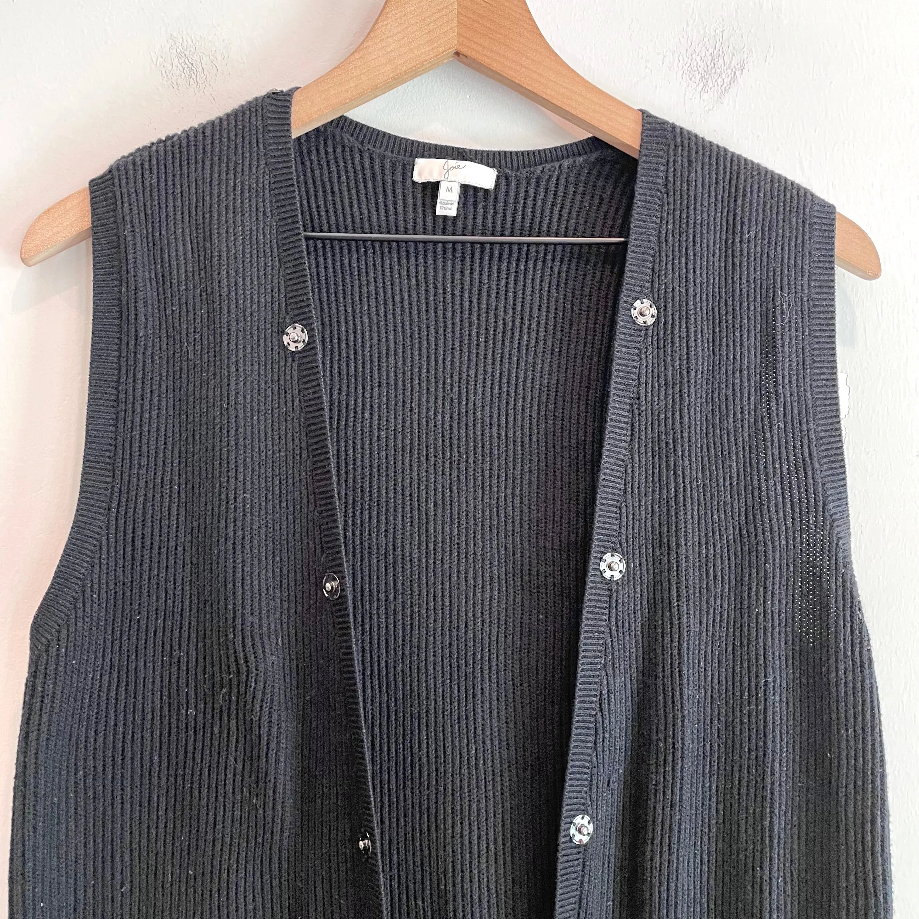 Sleeveless Ribbed Sweater Vest