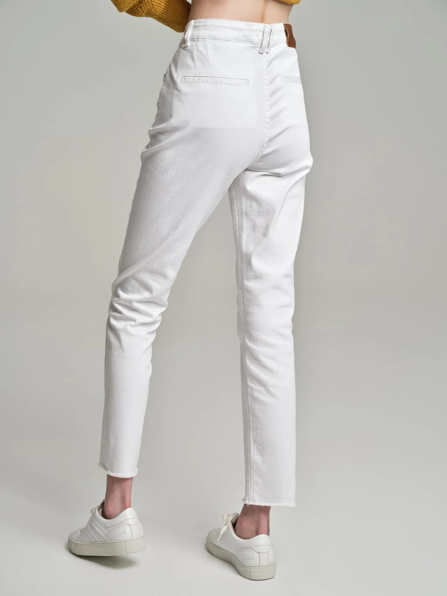 Slim fit high waist white jeans