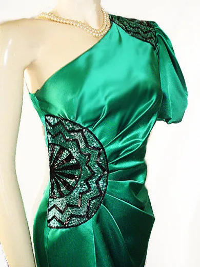 *VINTAGE MISS BERGDORF FROM BERGDORF GOODMAN EMERALD SATIN ONE-SHOULDER GODDESS EVENING GOWN WITH ART DECO DESIGN