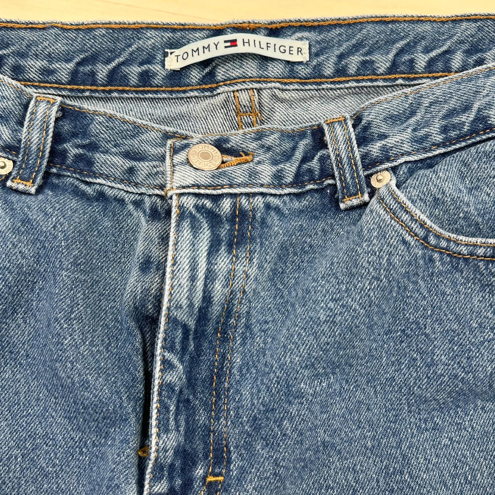 Women's Vintage Y2K Baggy Tommy Hilfiger Jeans - Fits Like Size 12 (32x34)